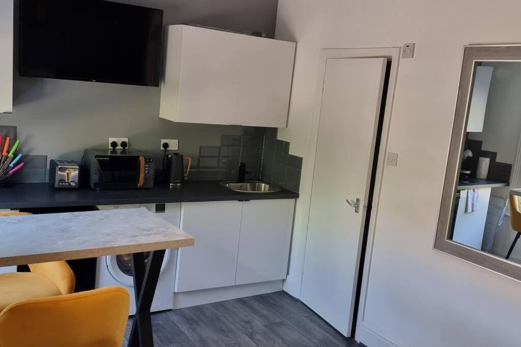 Central London Studio 1Bedroom Экстерьер фото